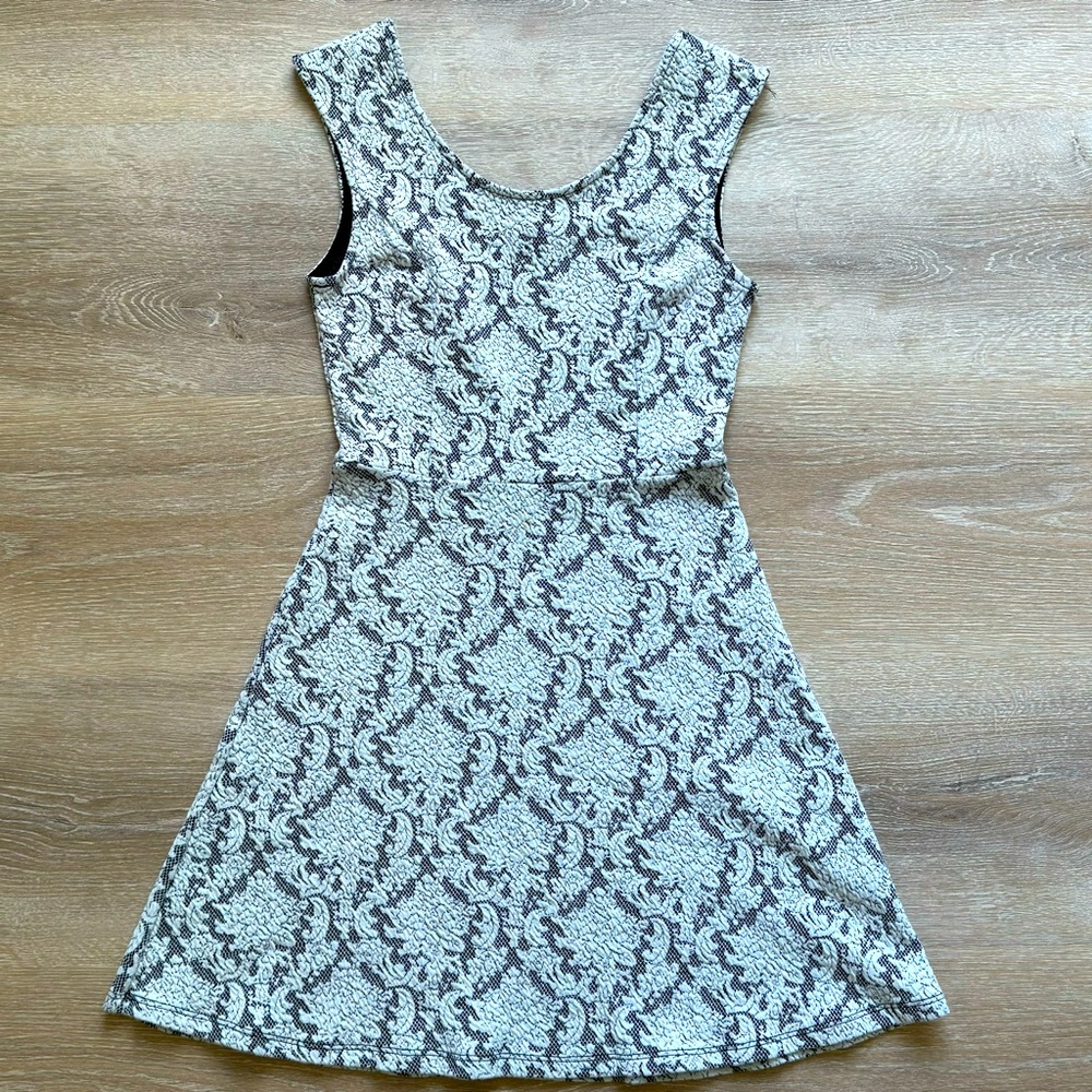 Beautiful mini dress Sweet Rain Small